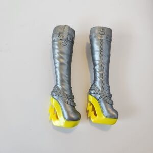 Monster High Doll Frankie Stein Freaky Fusion Tall Silver Yellow Boots Parts